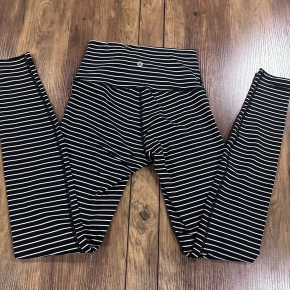 Lululemon Wunder Under High-Rise Tight *Luxtreme 28" - Picture 6 of 9